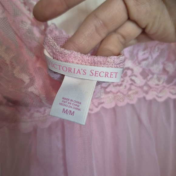 526 🦃🎄Victoria's Secret Pink Lace Chemise - Picture 3 of 3